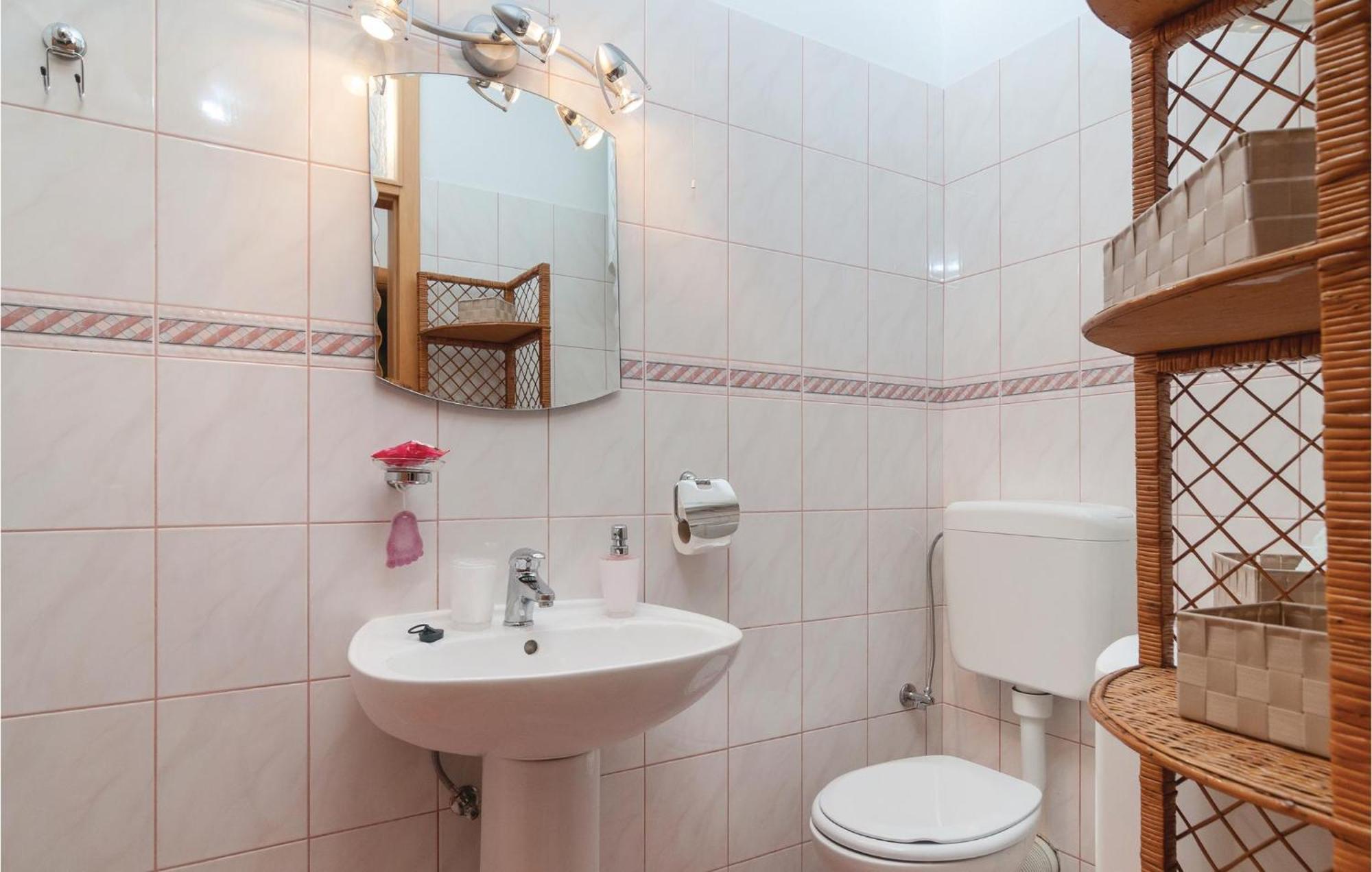 Lovely Apartment In Split With Wifi Exterior foto